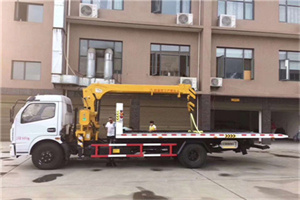 五峰附近汽车轮胎更换